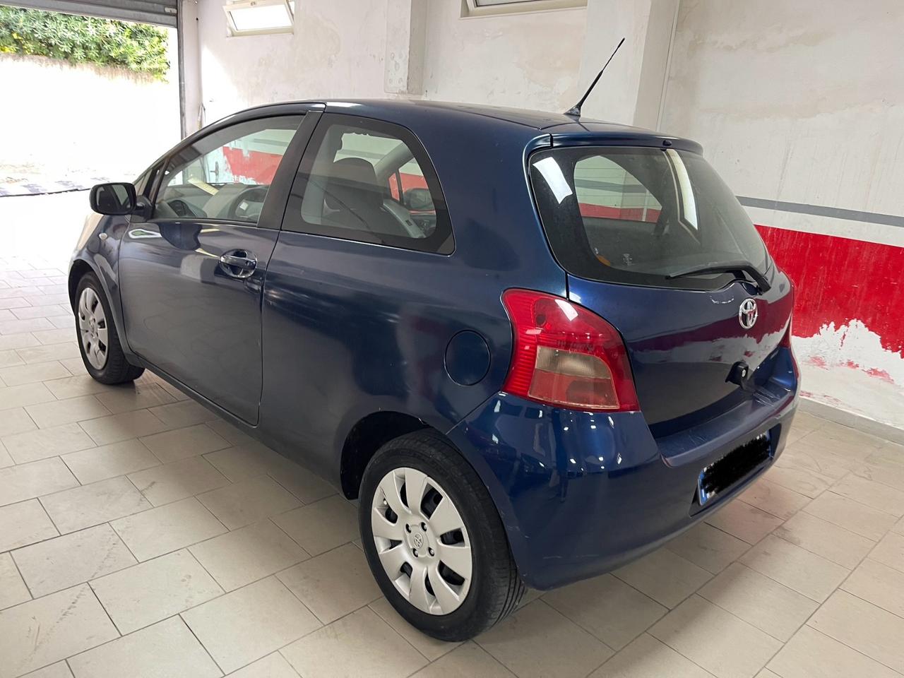 Toyota Yaris 1.0 3 porte