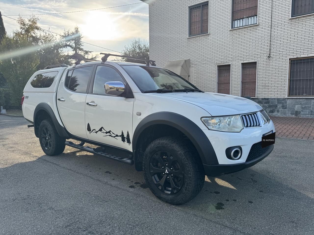 Mitsubishi L200 2.5 DI-D/178CV DC Intense Plus