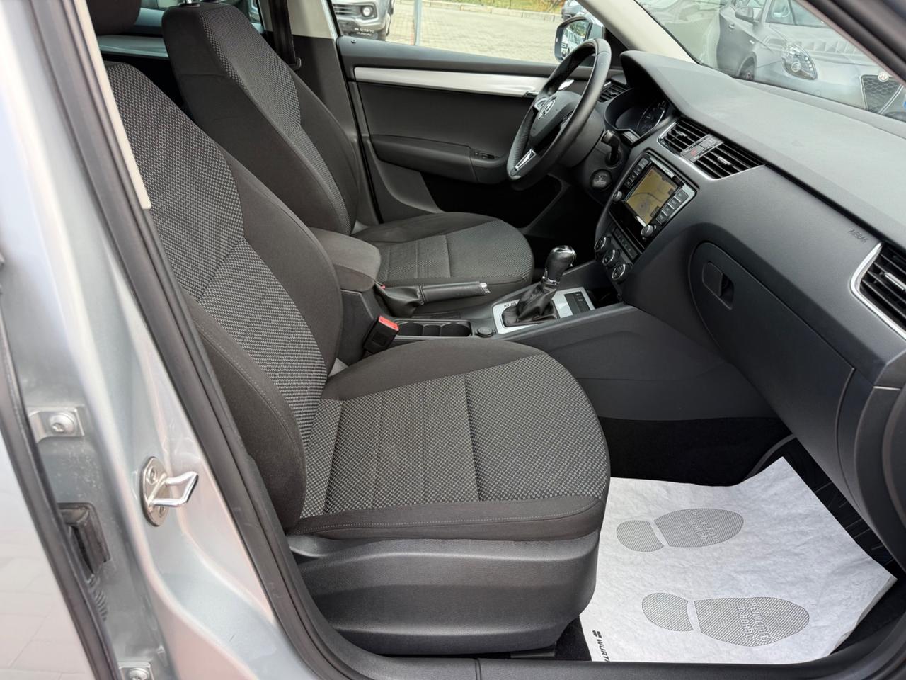 Skoda Octavia 1.6 TDI CR 110 CV DSG Wagon Style