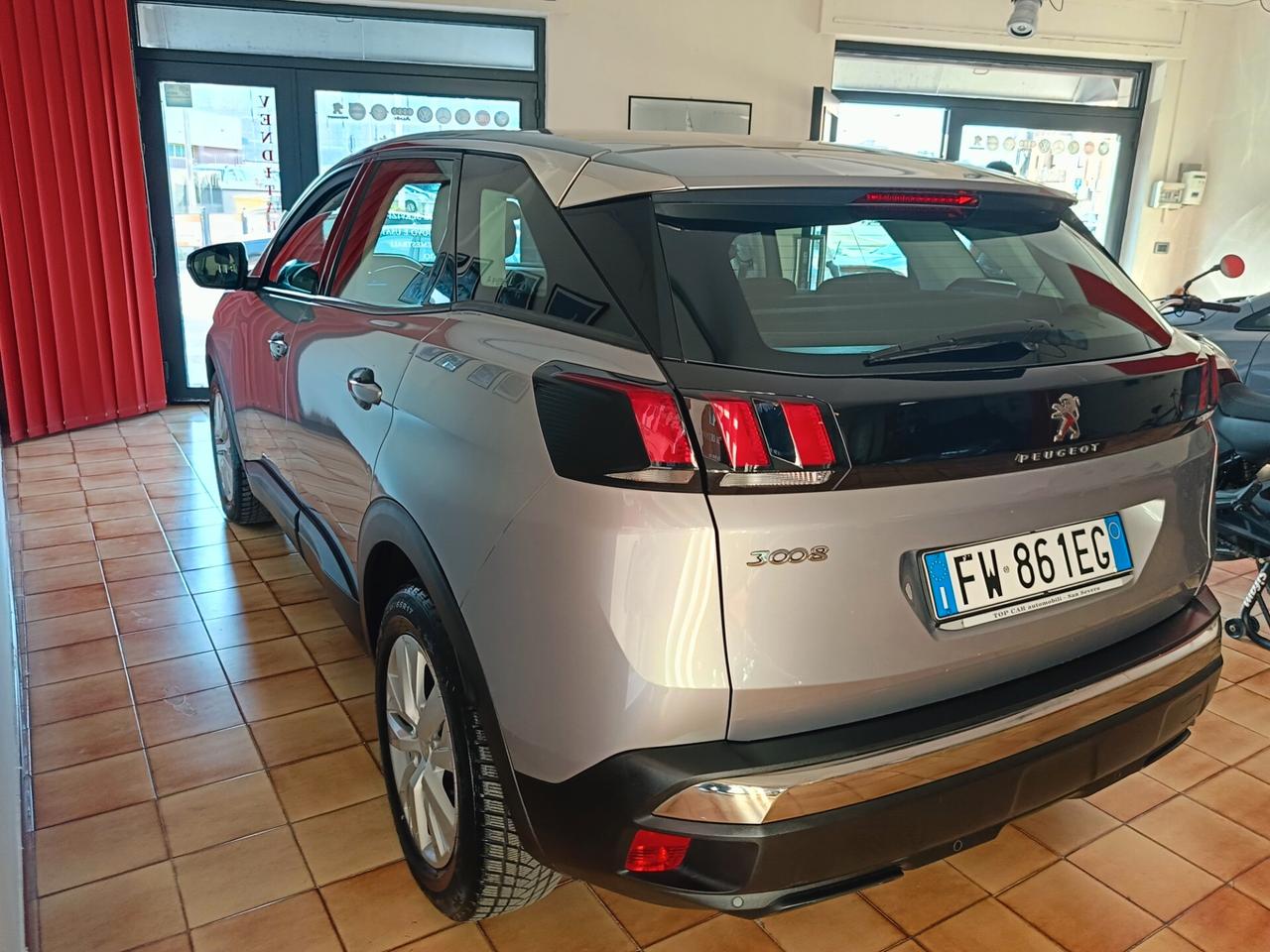 Peugeot 3008 BlueHDi 130 S&S EAT8 Active