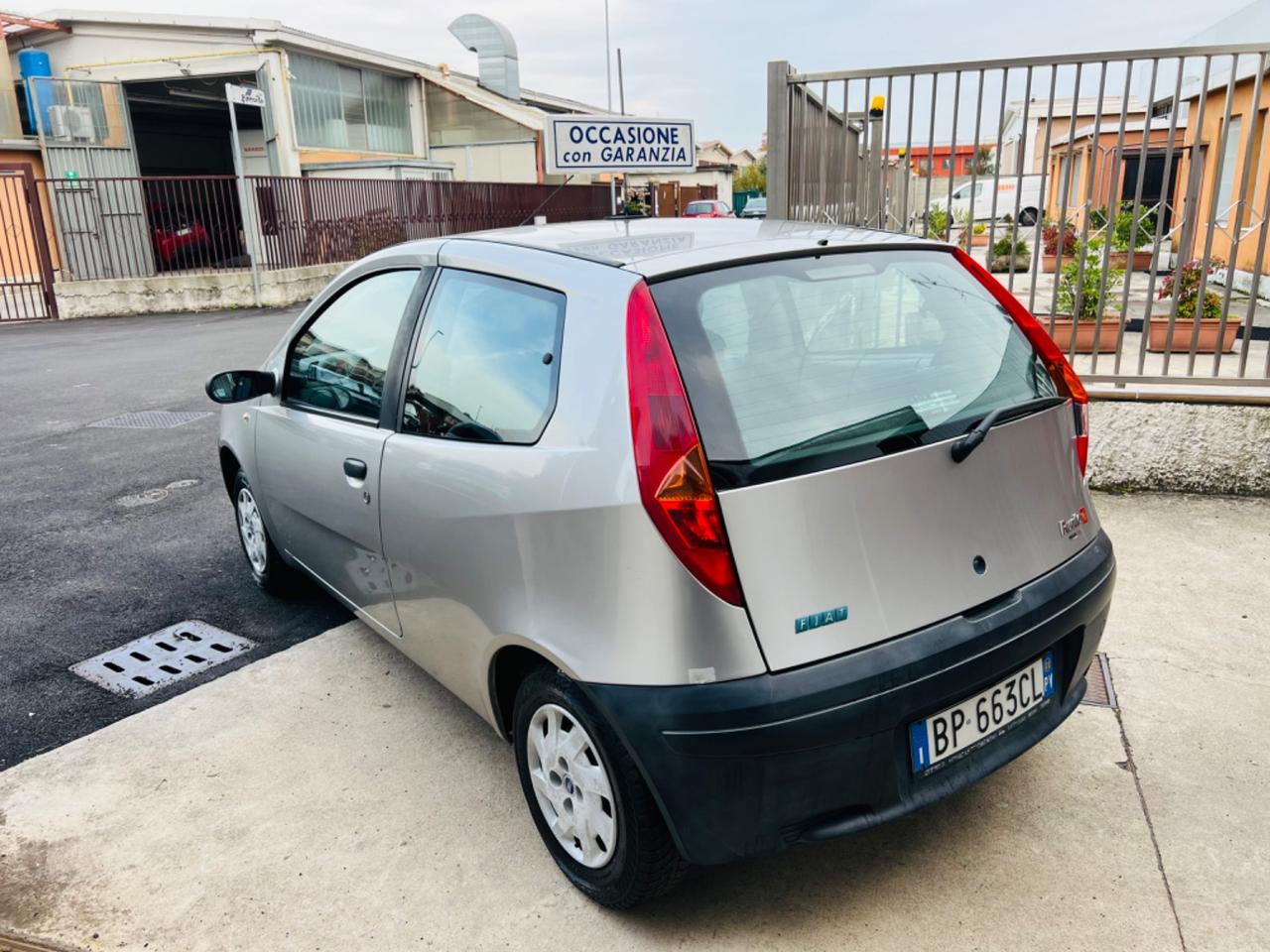 Fiat Punto CON 12 MESI DI GARANZIA INCLUSI NEL PREZZO