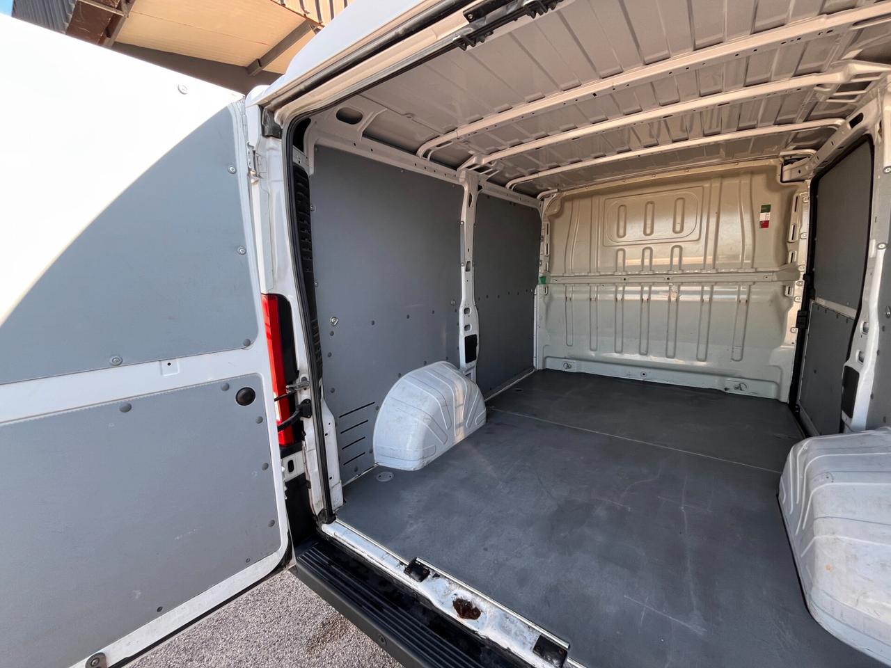 PEUGEOT BOXER 328 L1H1 2.2 BlueHDi 120 CV * FURGONE