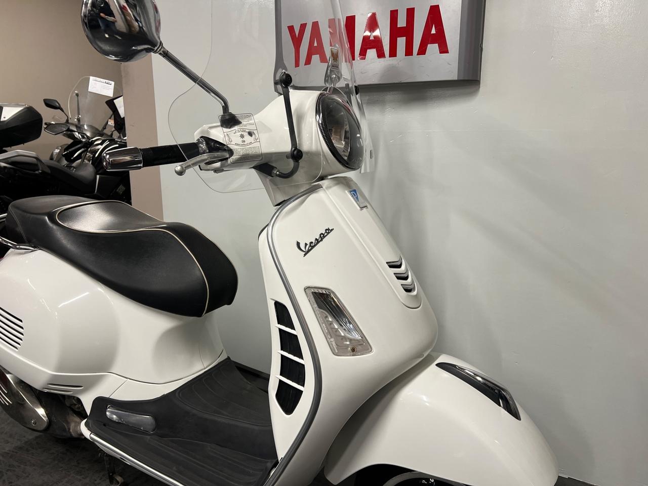 Vespa GTS 300
