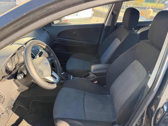 KIA cee'd 117,150km 1.4 90CV 5p. EX nessun lavoro da fare