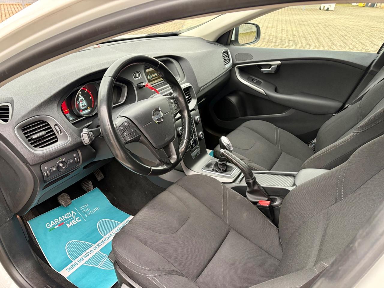 Volvo V40 D2 1.6 Momentum - 2013