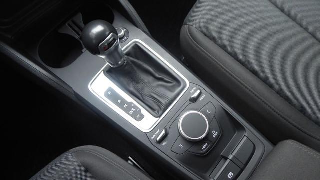 AUDI Q2 35 TDI quattro S-Tronic