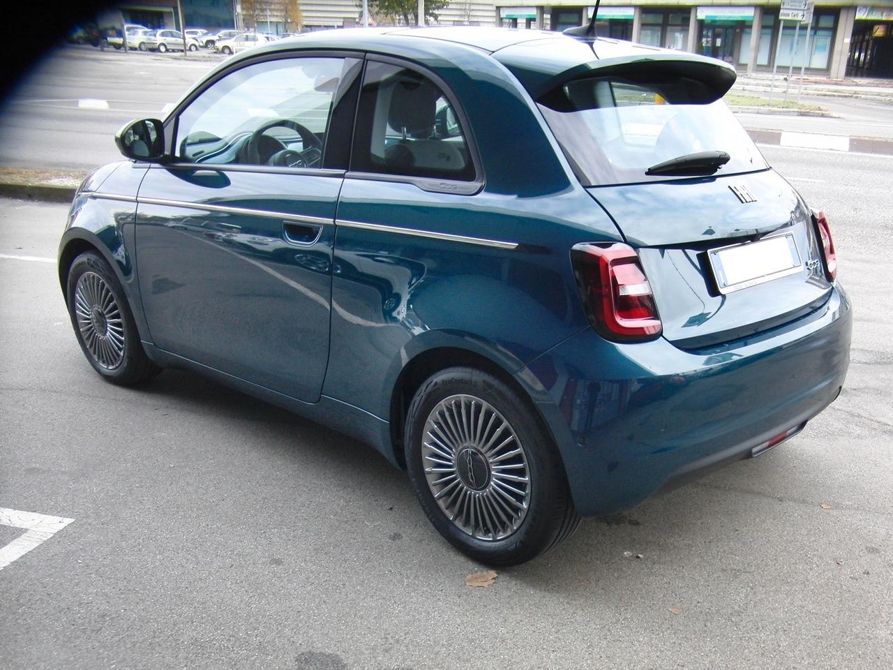 Fiat 500 Icon Berlina 42 kWh