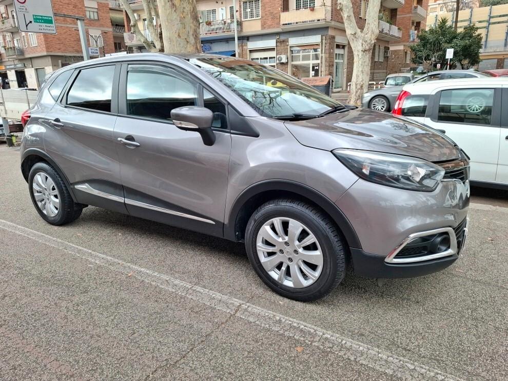 Renault Captur 0.9 TCE 12V BENZINA NAVI FULL