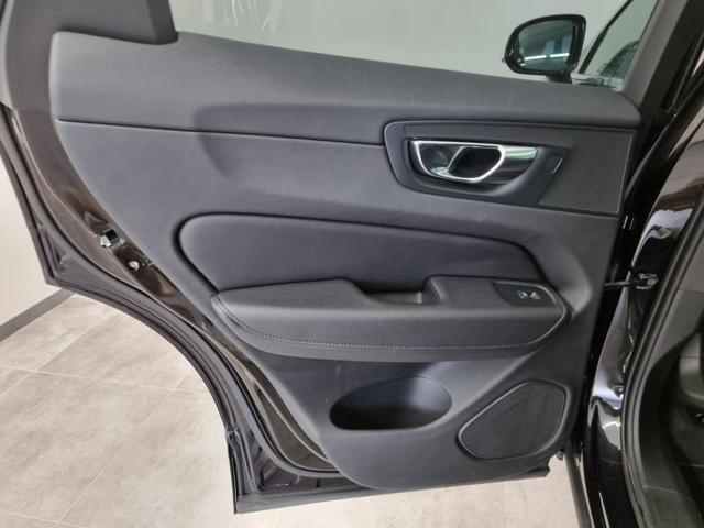 VOLVO XC60 B5 (d) AWD Geartronic Momentum Pro
