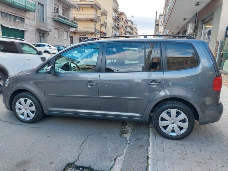Volkswagen Touran Business 1.6 TDI DSG Comfortline