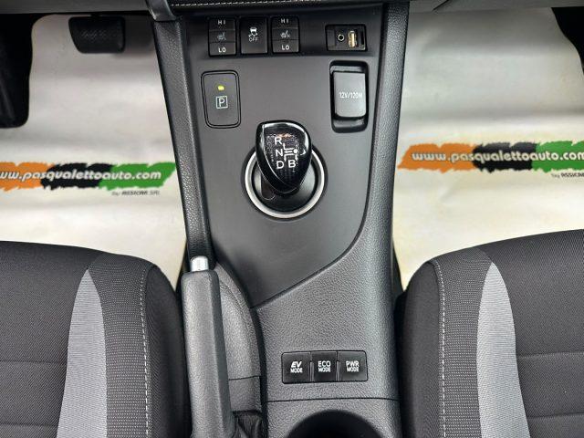 TOYOTA Auris Touring Sports 1.8 Hybrid Business