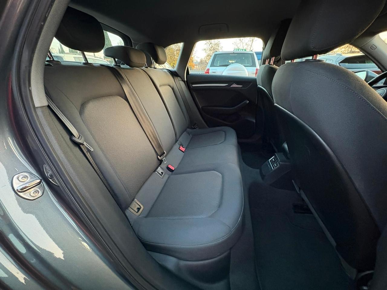 AUDI A3 SPORTBACK 1.6 TDI AUTOMATICA NEOPATENTATI