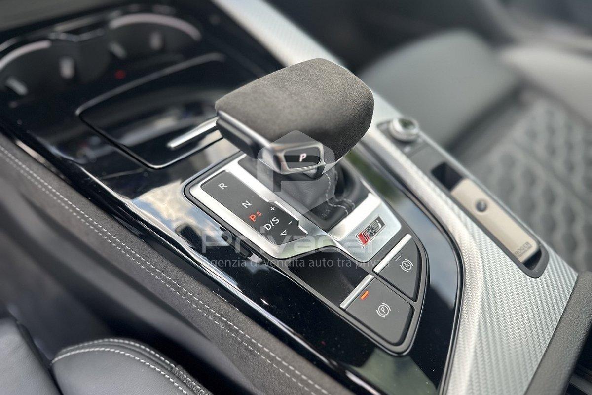 AUDI RS 4 Avant