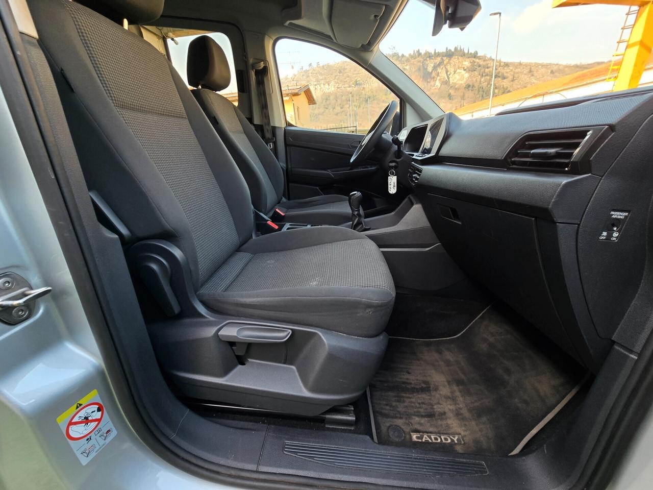 VW Caddy maxi 2.0 TDI 102CV 5POSTI AUTOVETTURA-2022