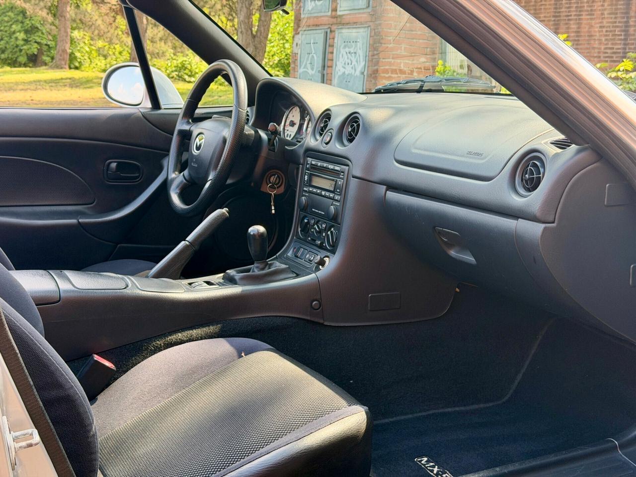 Mazda MX-5 1.6i 16V cat Trilogy