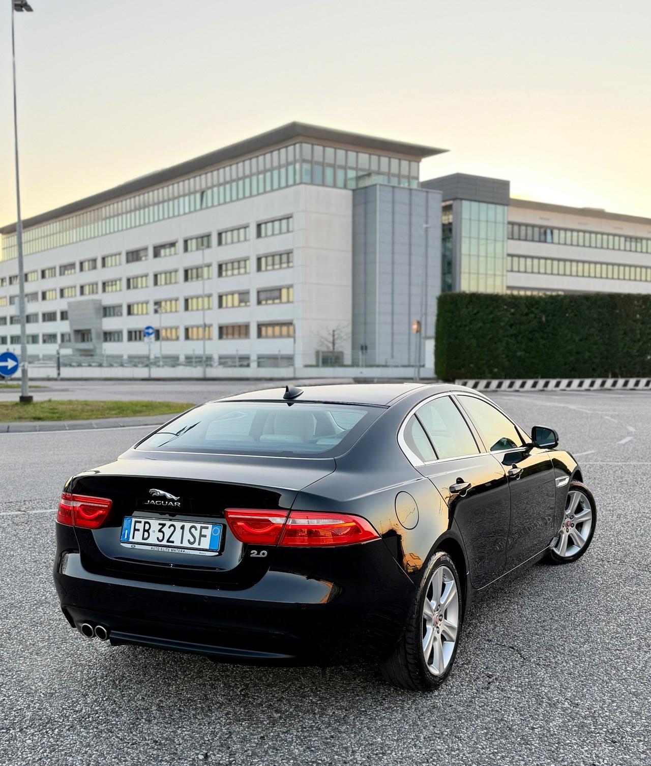 Jaguar XE 2.0 D Turbo aut. Prestige