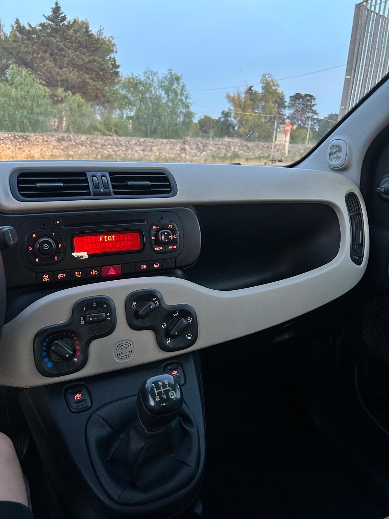 Fiat Panda 1.2 Easy-2013/AUX