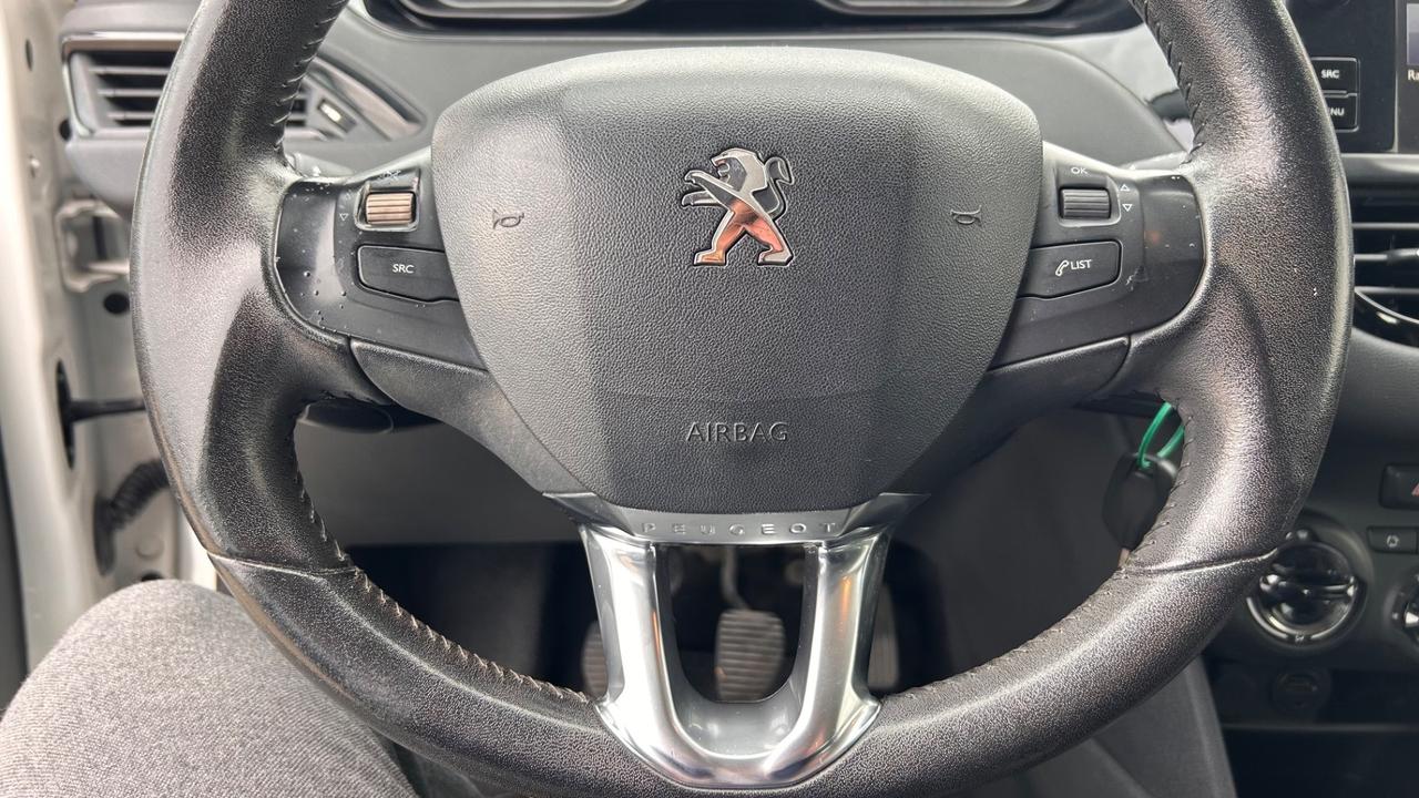 Peugeot 208 1.6 HDi 75cv Allure