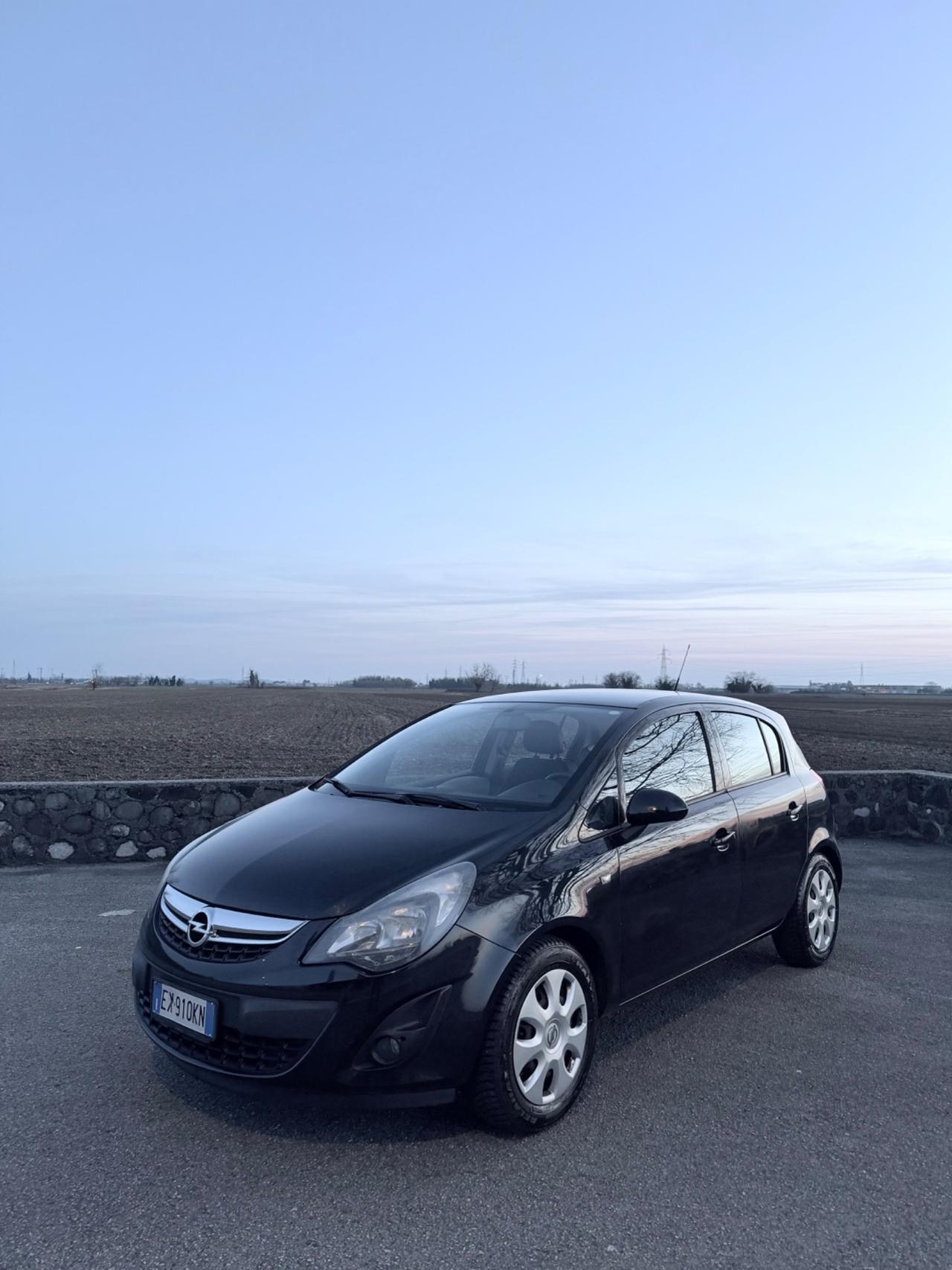 Opel Corsa 1.2 5 porte