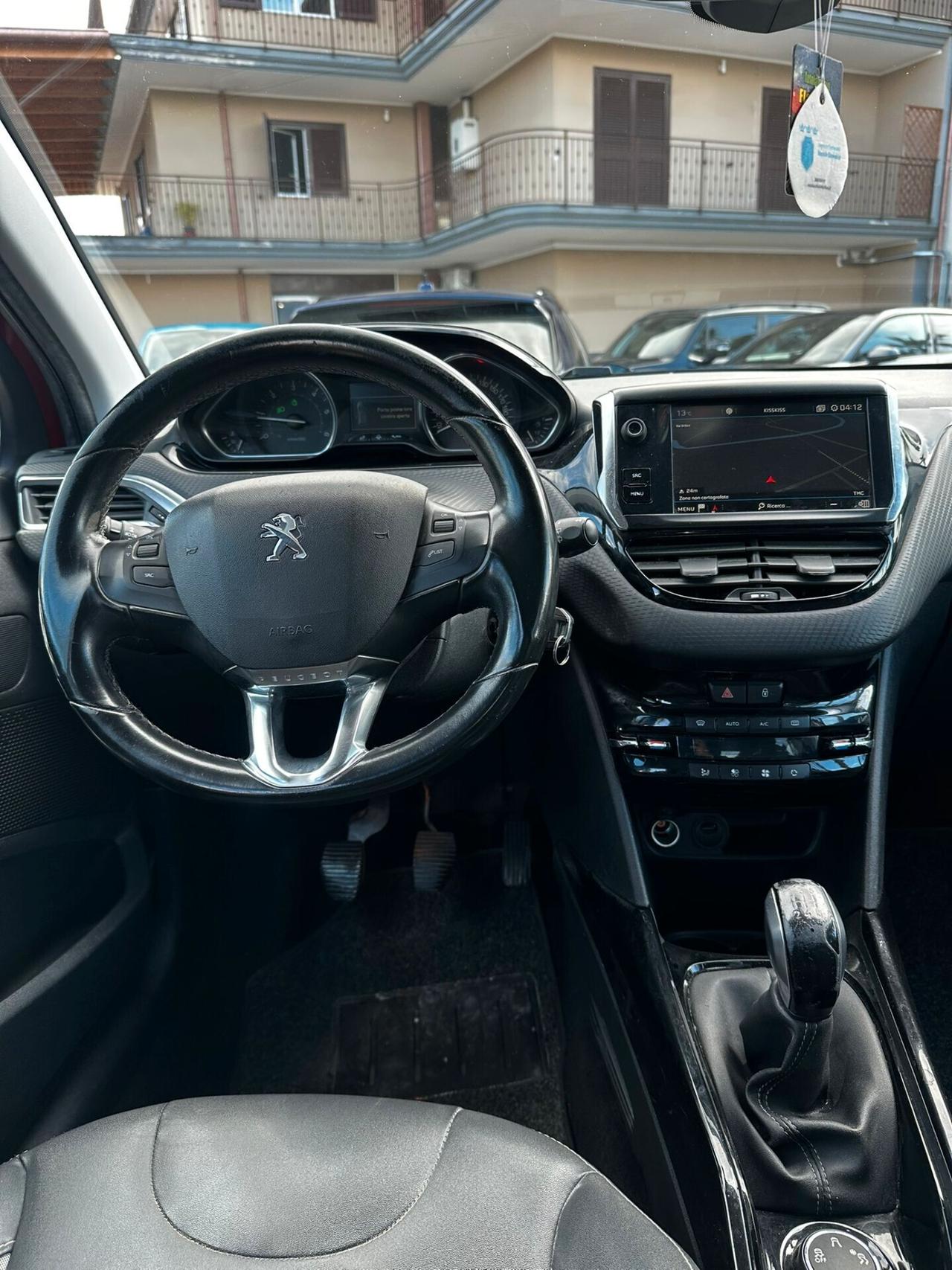 Peugeot 2008 BlueHDi 120 EAT6 S&S Allure