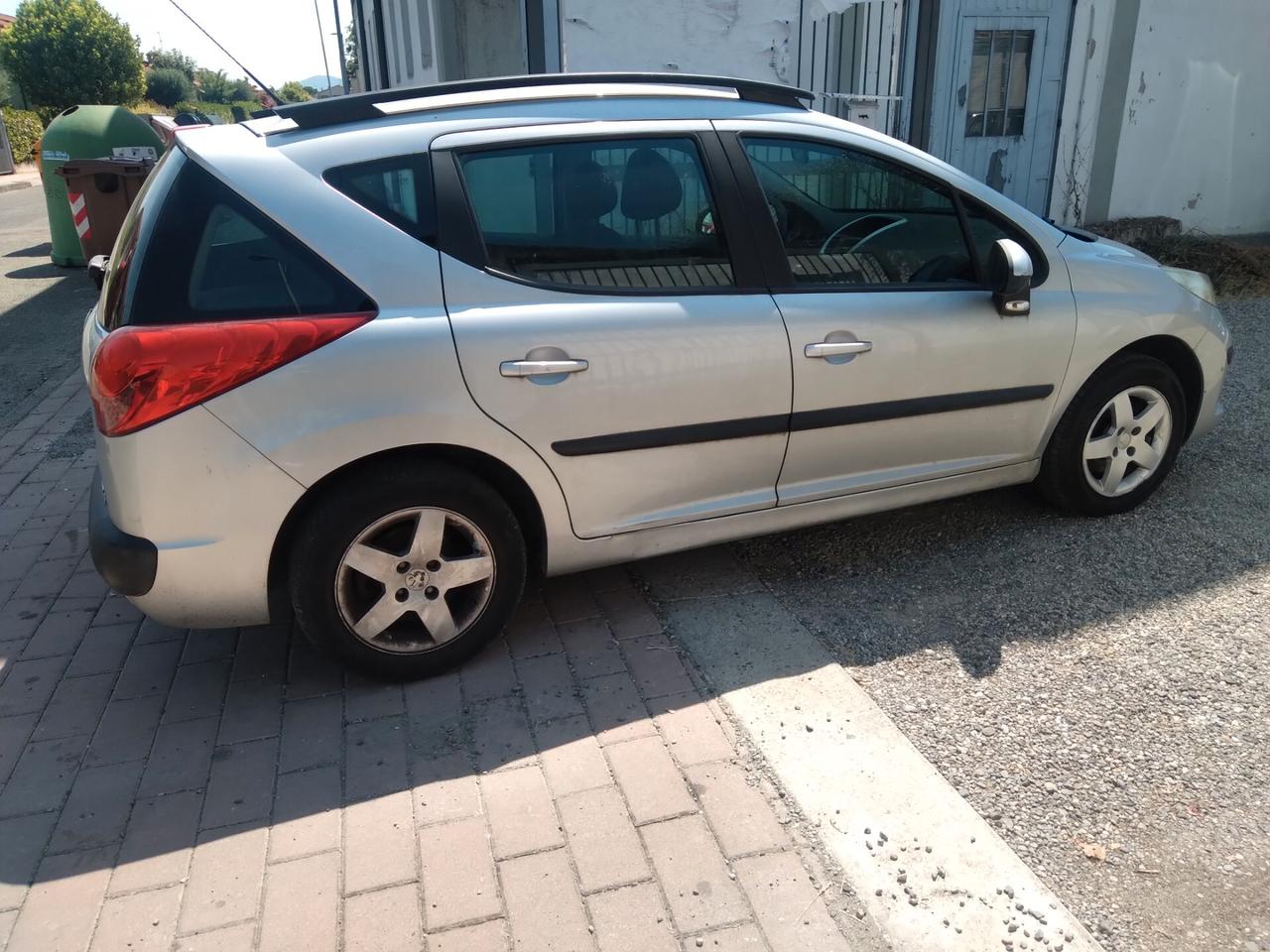 Peugeot 207 1.6 HDi 90CV SW XS Ciel xneopatentati