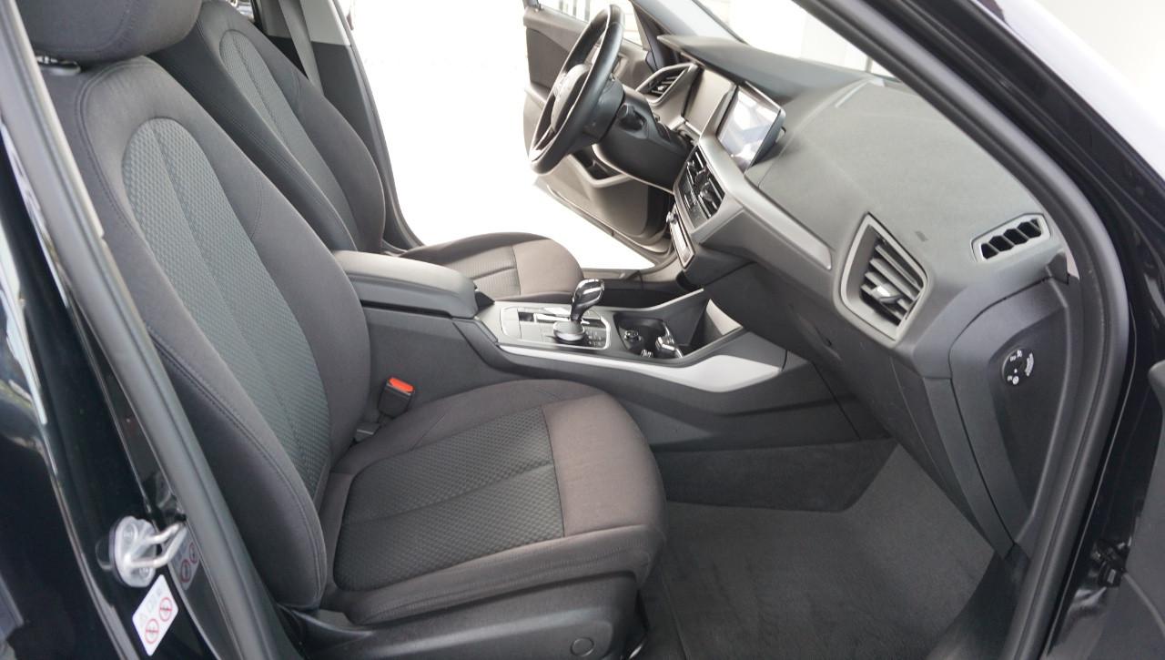BMW 118 i Business Advantage 140cv auto