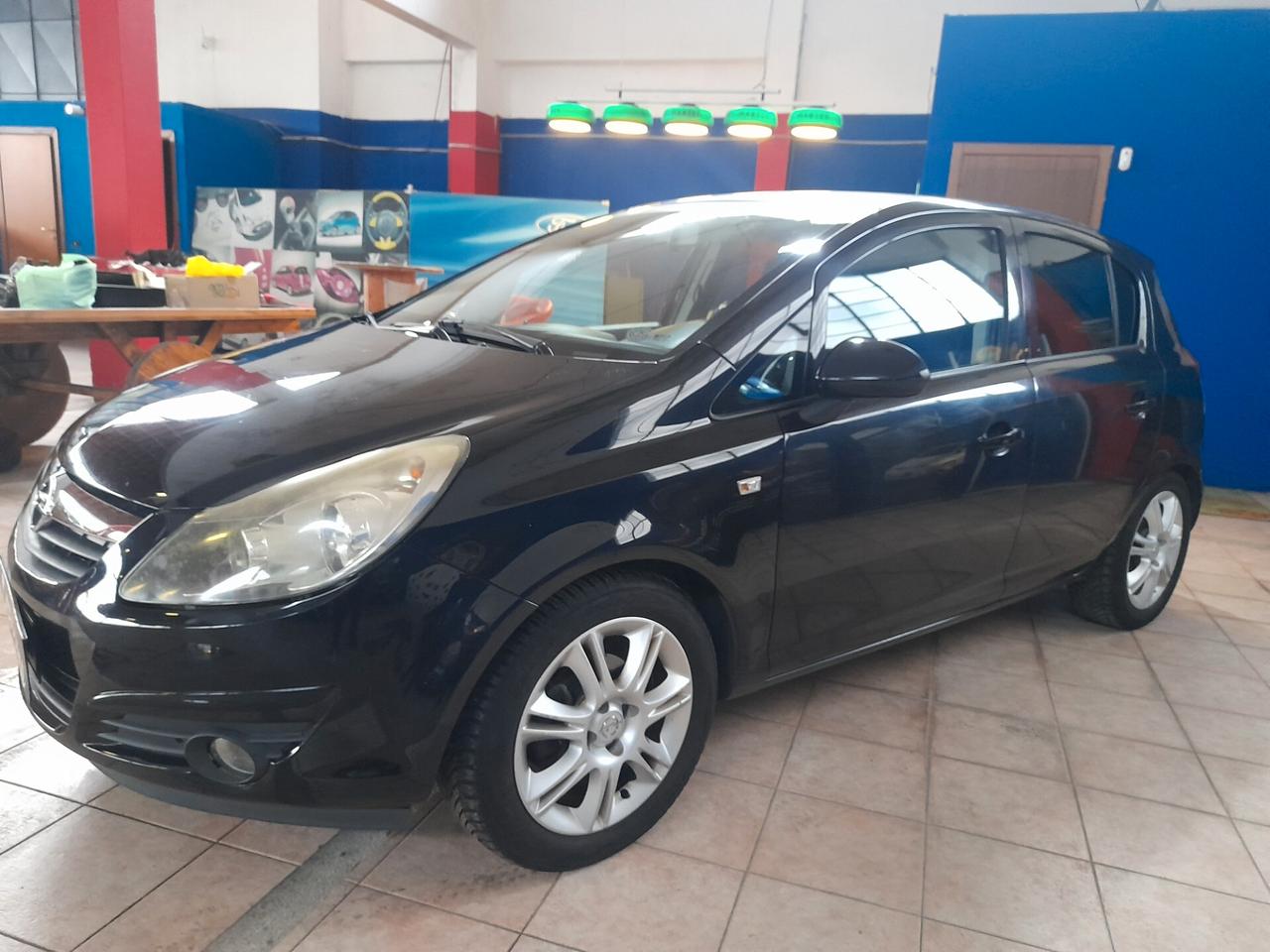 Opel Corsa 1.2 80CV 5 porte GPL-TECH Edition