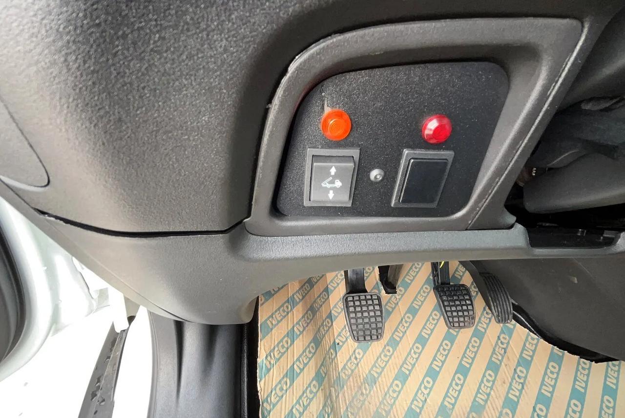 Iveco DAILY35C14 2.3 136cv 3750 7P Ribaltabile