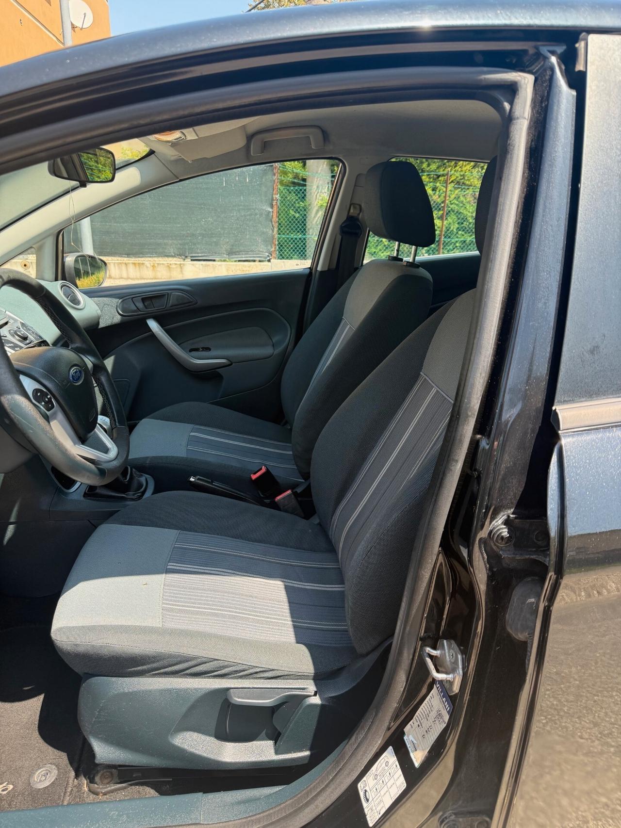 Ford Fiesta 1.4 GPL - NEOPATENTATI - 12 MESI DI GARANZIA -