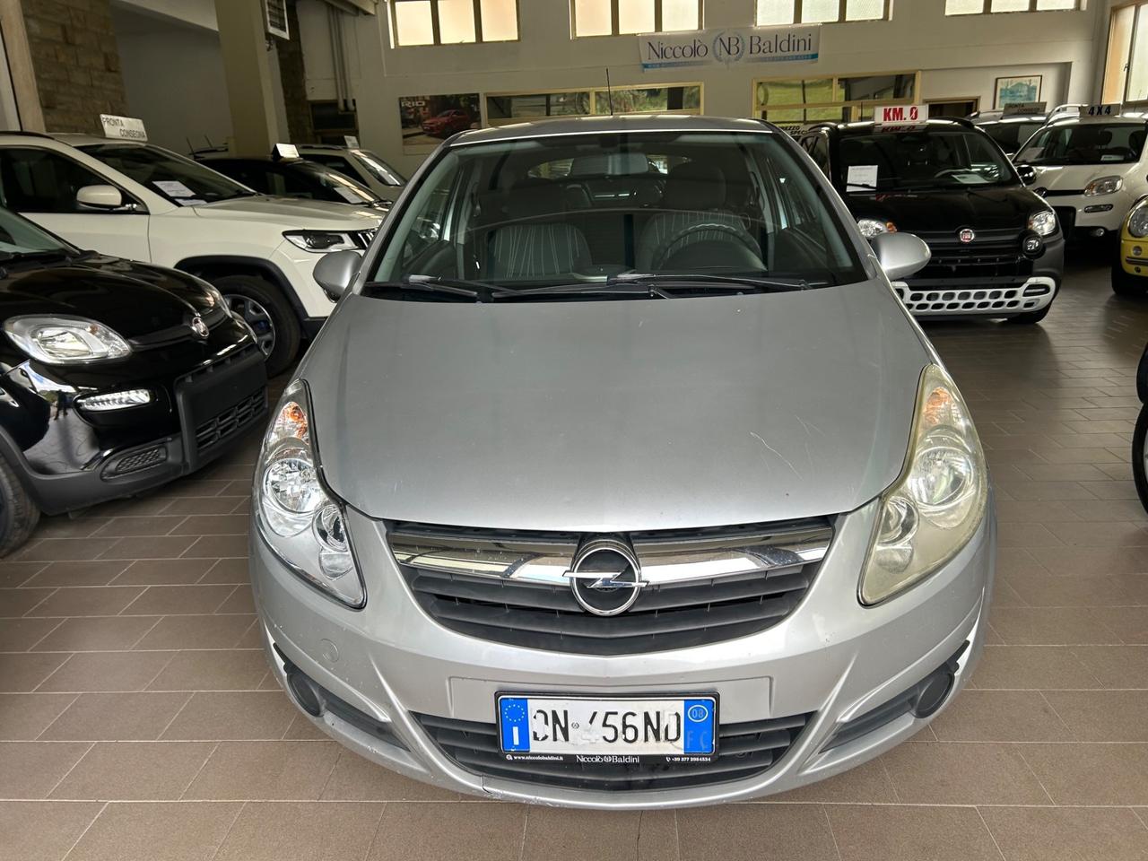 Opel Corsa NEOPATENTATI UNICOPROPRIETARIO
