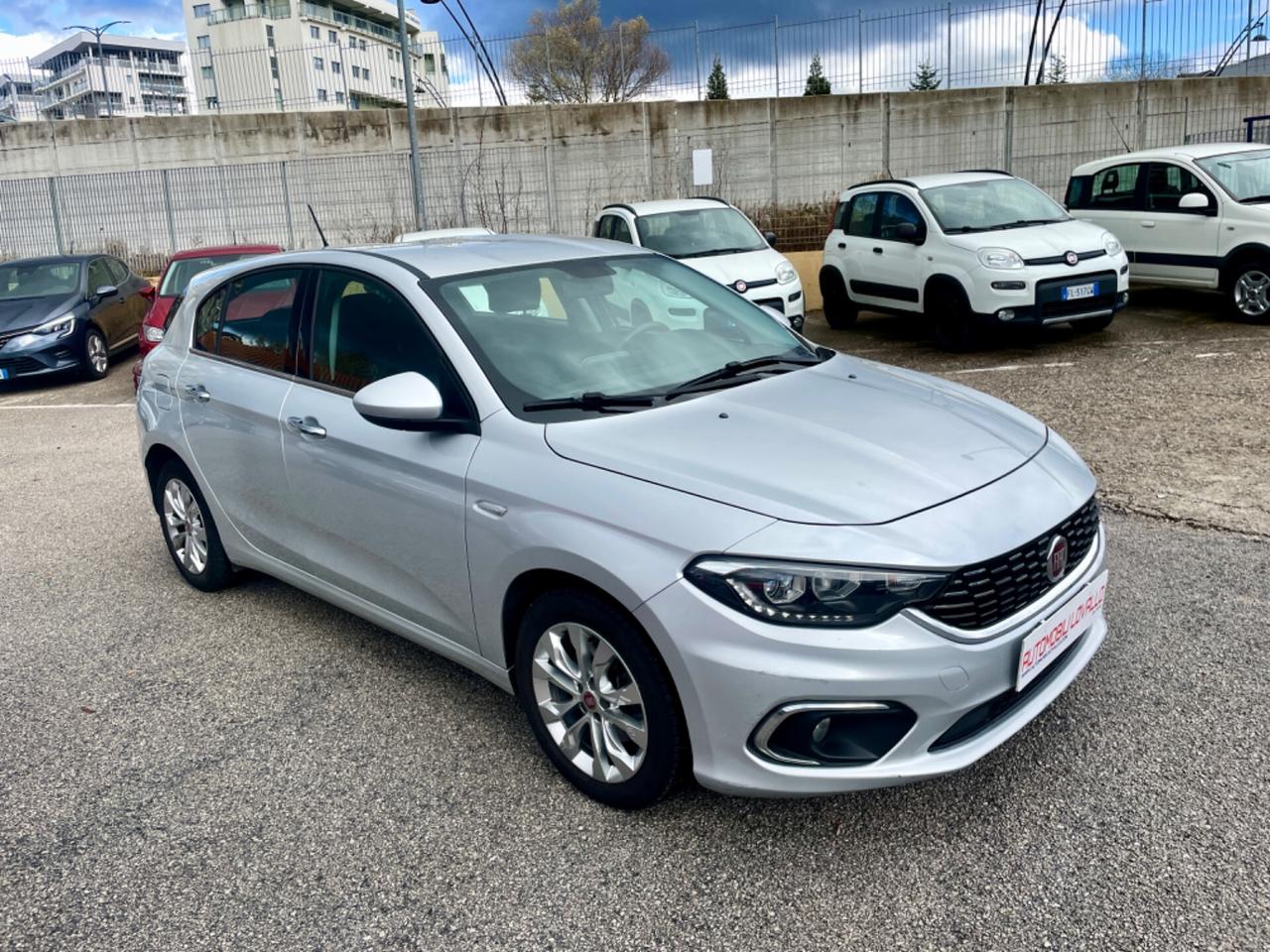 Fiat Tipo 1.3 Mjt 5P ALCANTARA-RADAR-NAVI