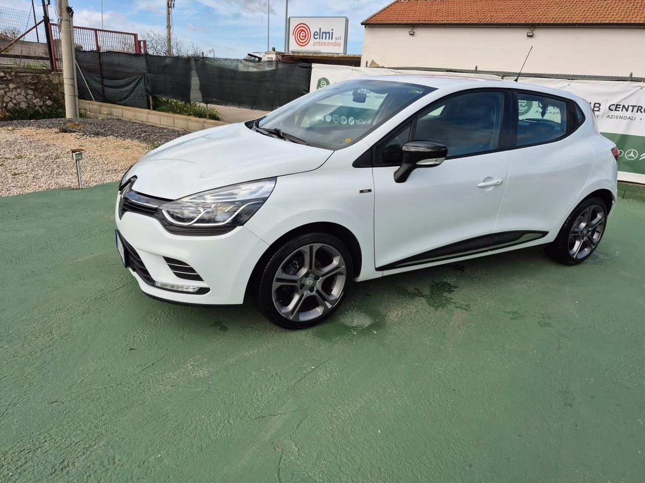 Renault Clio 1.5 dci 75 CV 5 Moschino Zen