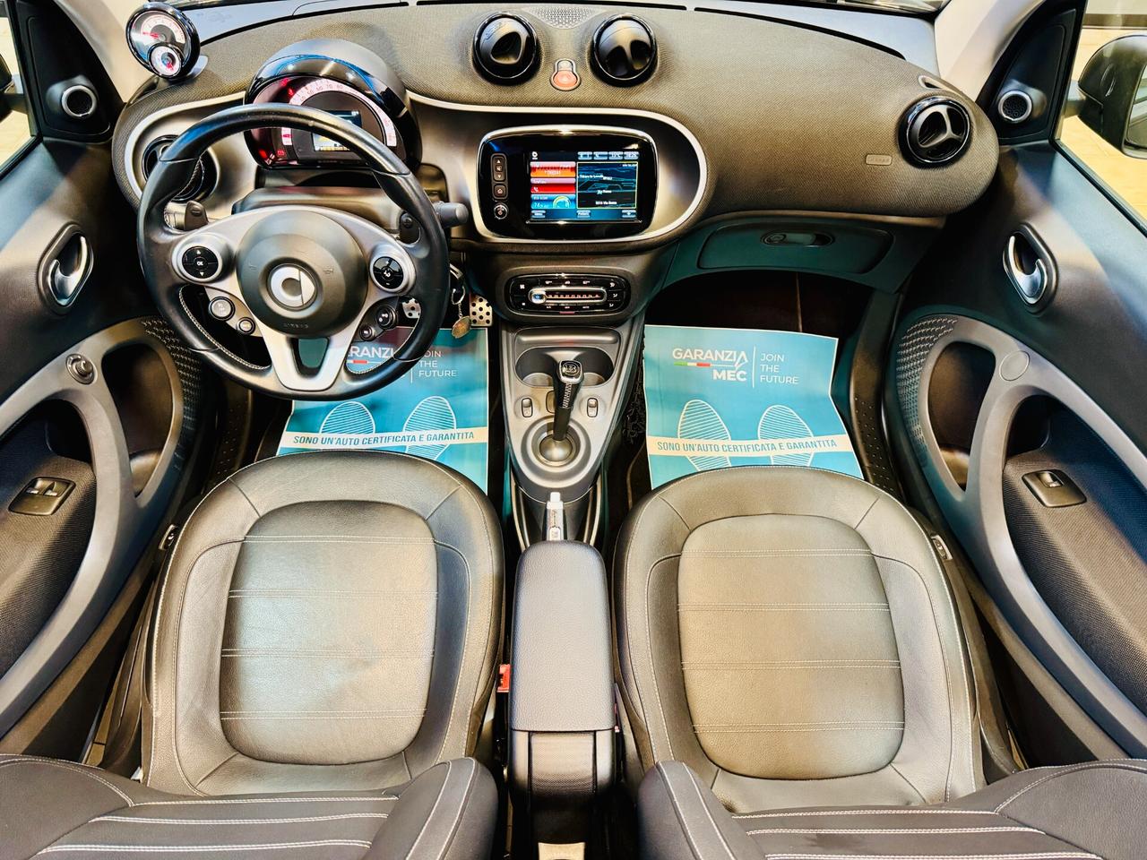 Smart ForTwo 90CV Brabus 0.9 Cabrio Autom / RetroCam Touch