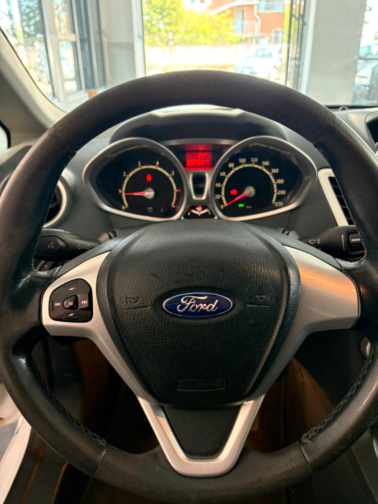 Ford Fiesta 1.4 5 porte Bz.- GPL Titanium