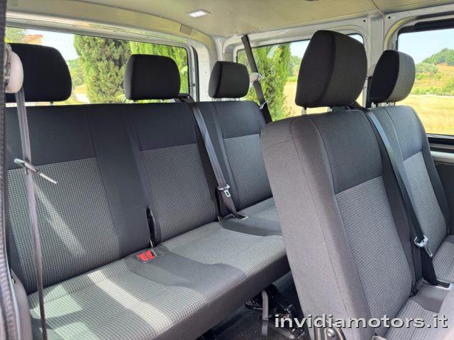 VOLKSWAGEN Caravelle T6.1 9 POSTI-NAVIGATORE
