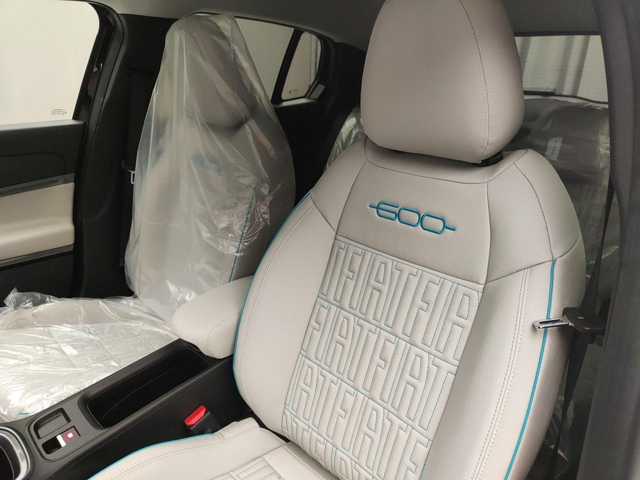 FIAT 600 IV 2023 1.2 MHEV 110CV DCT LA PRIMA