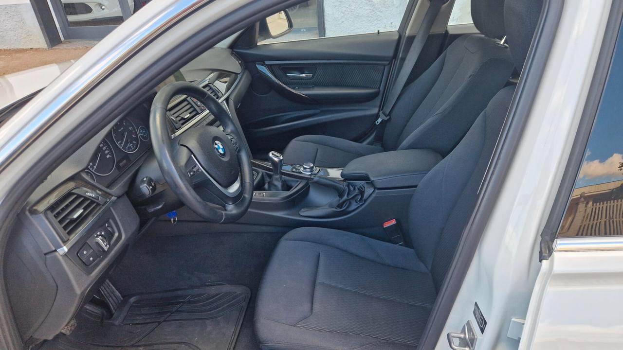 BMW 318 Touring Luxury anno 2014