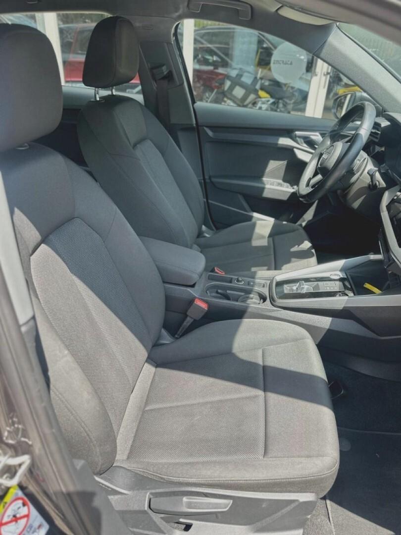 AUDIA3SPB35TDIStronic