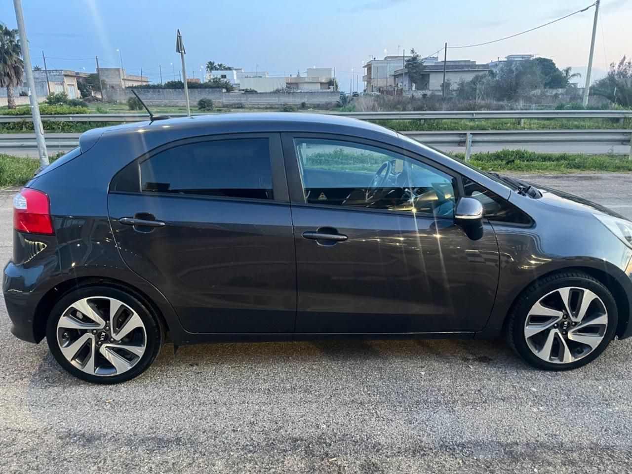Kia Rio 1.1 CRDi 5p.S&S High Tech Unipro 2016