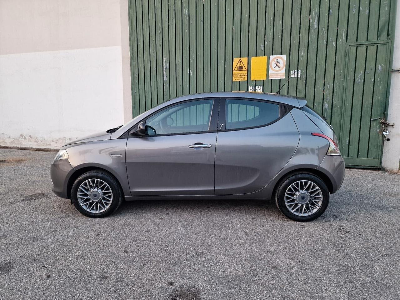 Lancia Ypsilon 1.2 benz 69 CV
