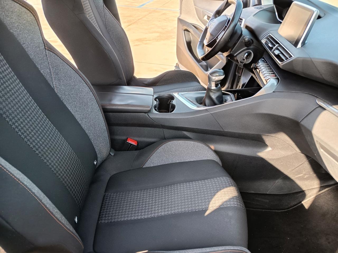Peugeot 3008 BlueHDi 120 S&S Business