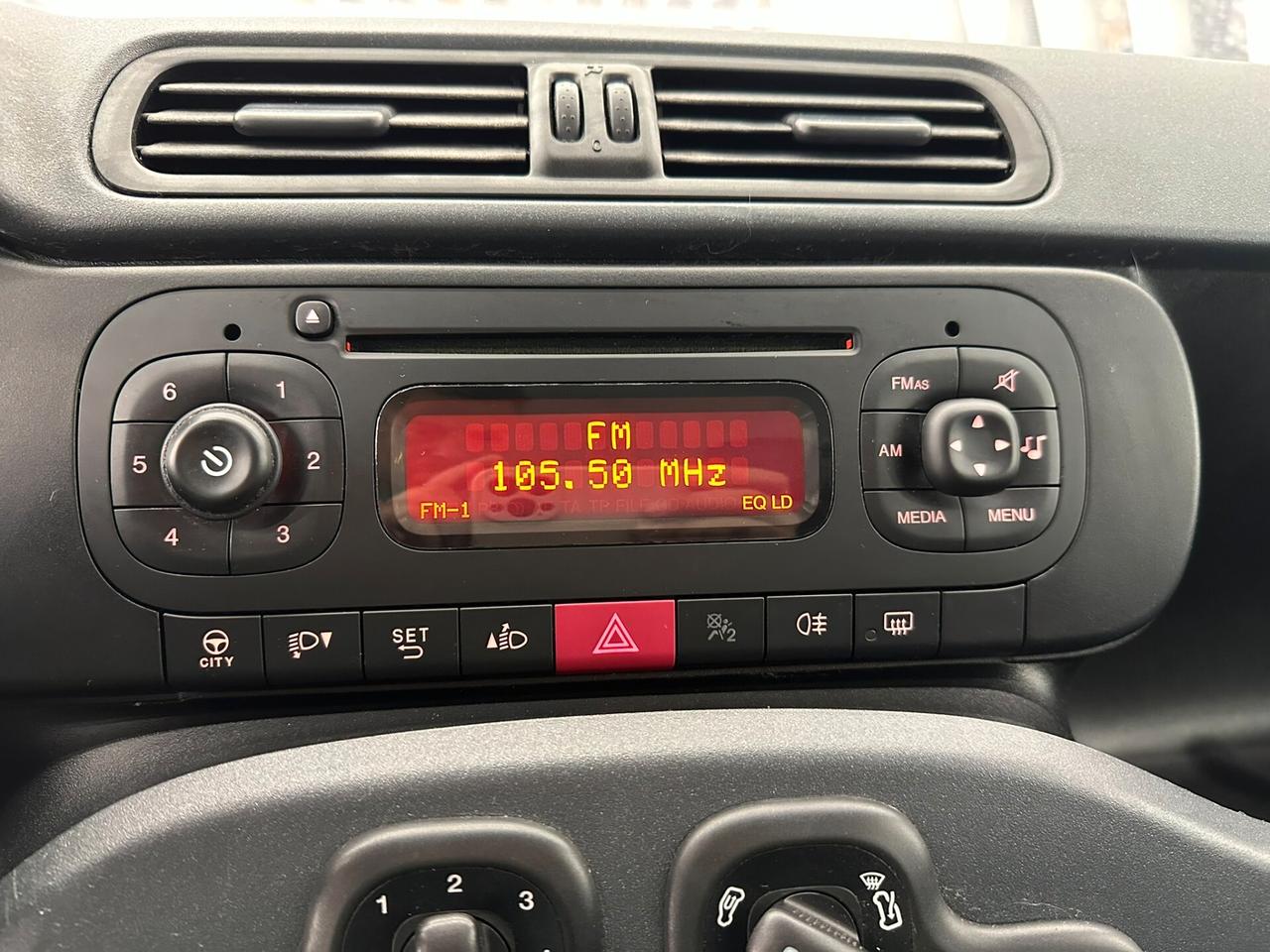Fiat Panda 1.2 Lounge 69cv-NEOPATENTATI-KM CERTIFICATI-PERMUT