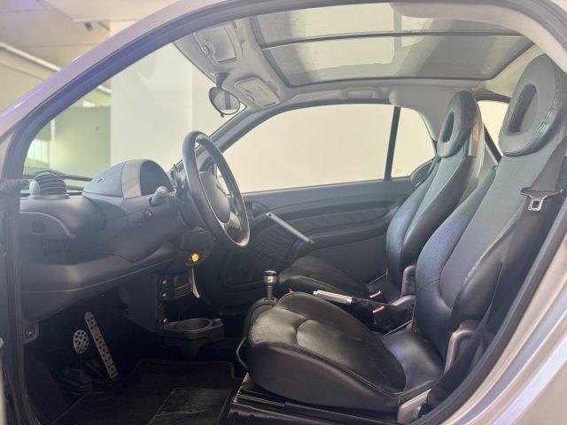 SMART ForTwo 700 coupé Brabus (55 kW)
