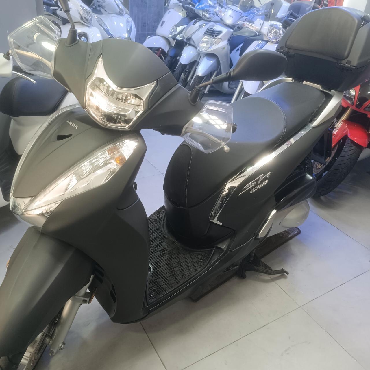 Honda SH 300 i Led abs