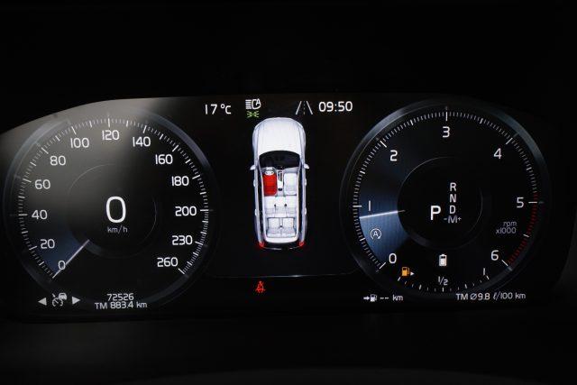 VOLVO XC90 XC90 B5 (d) AWD Geartronic 7 posti Momentum Pro