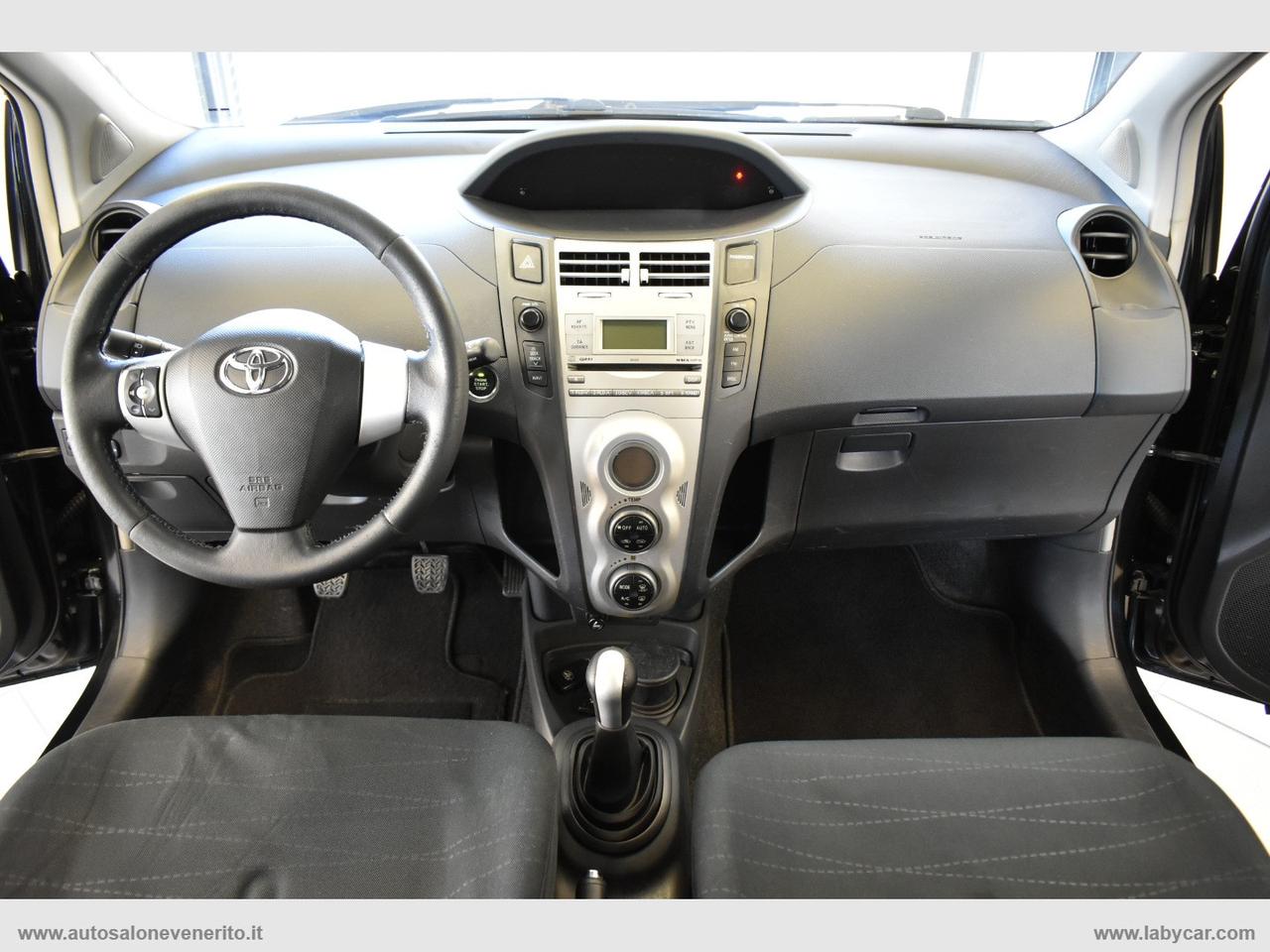 TOYOTA Yaris 1.4 D-4D 5p. Sol