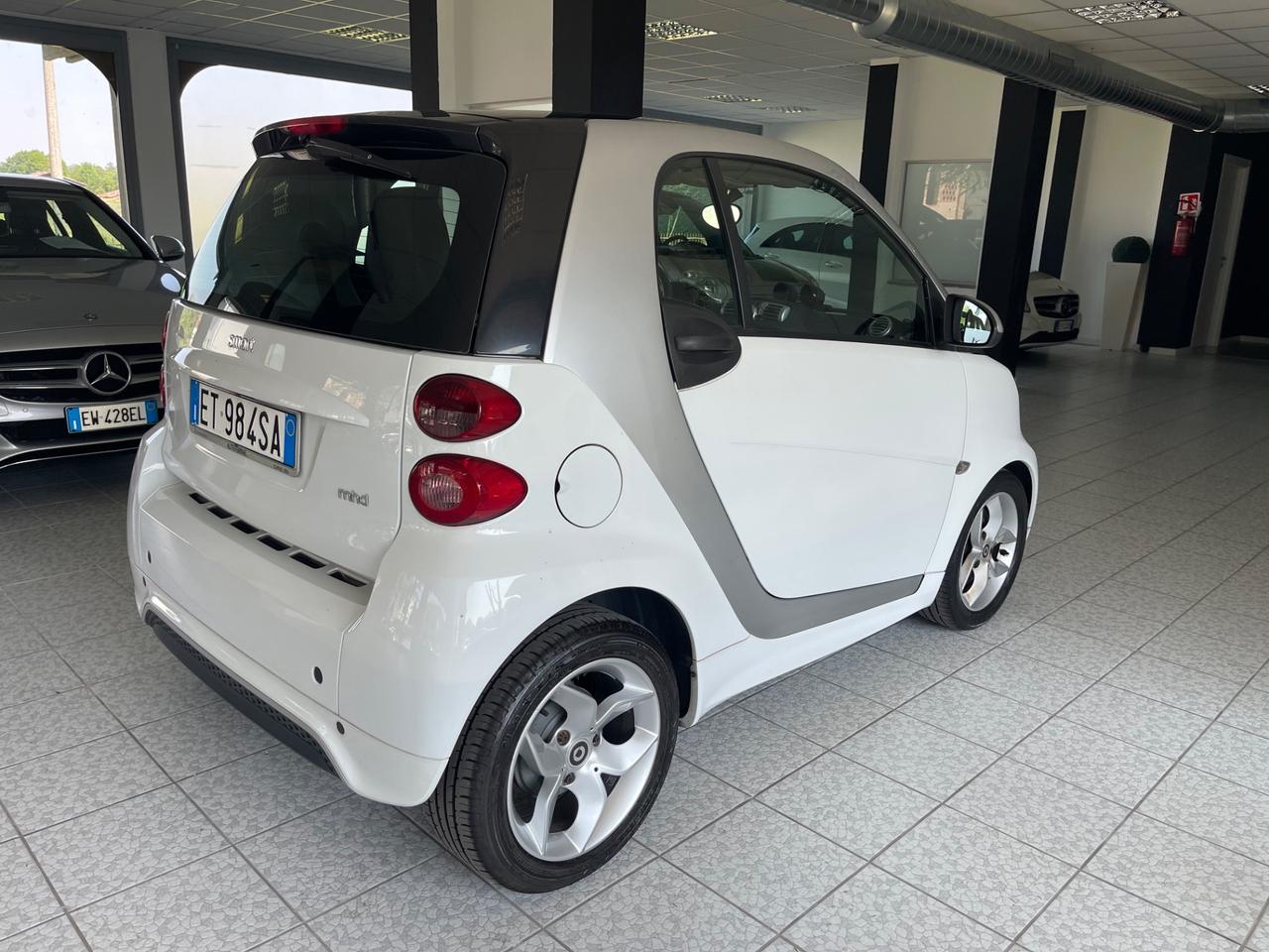 Smart ForTwo 1000 52 kW MHD coupé pure