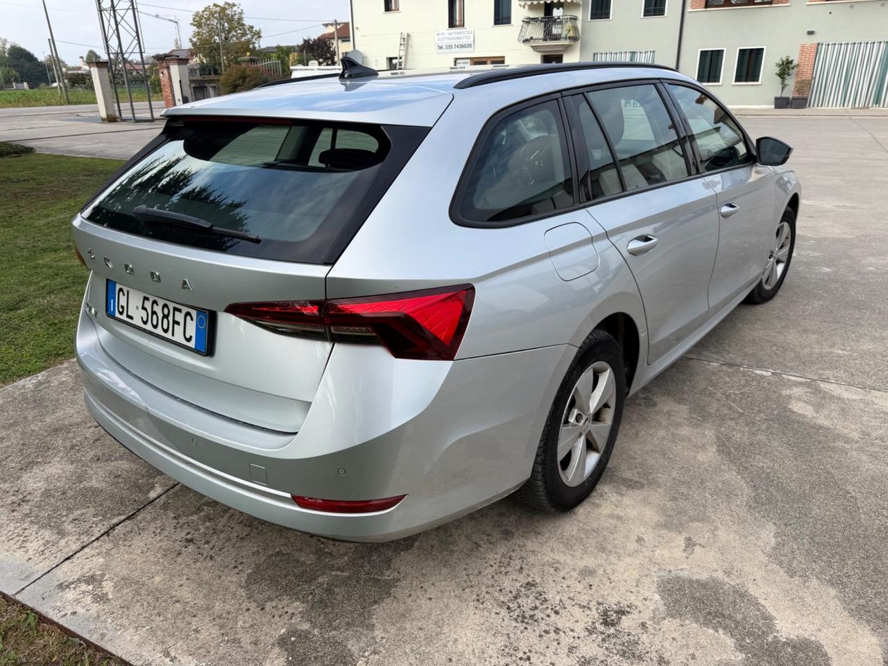 Skoda Octavia 2.0 TDI EVO SCR DSG Wagon Ambition