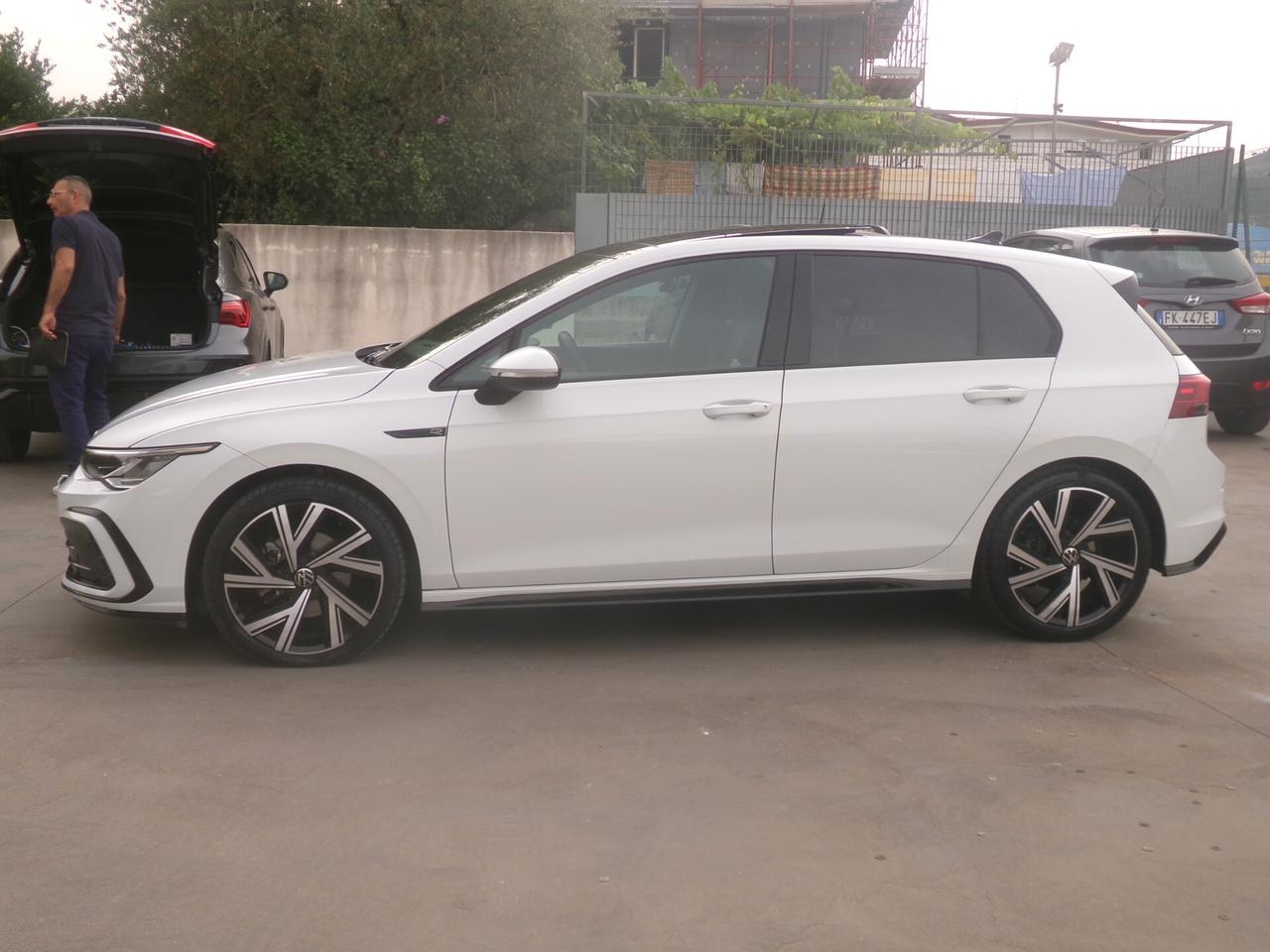 Volkswagen Golf 1.5 eTSI 150 CV EVO ACT DSG R-Line