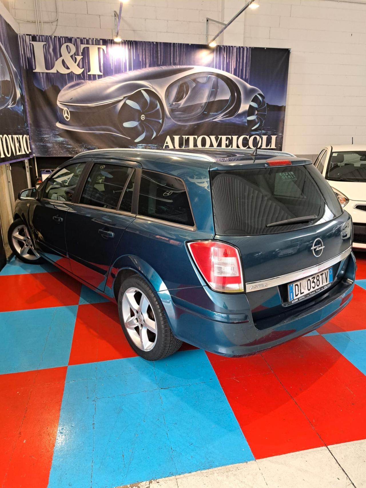 Opel Astra 1.6 16V VVT Station Wagon Cosmo